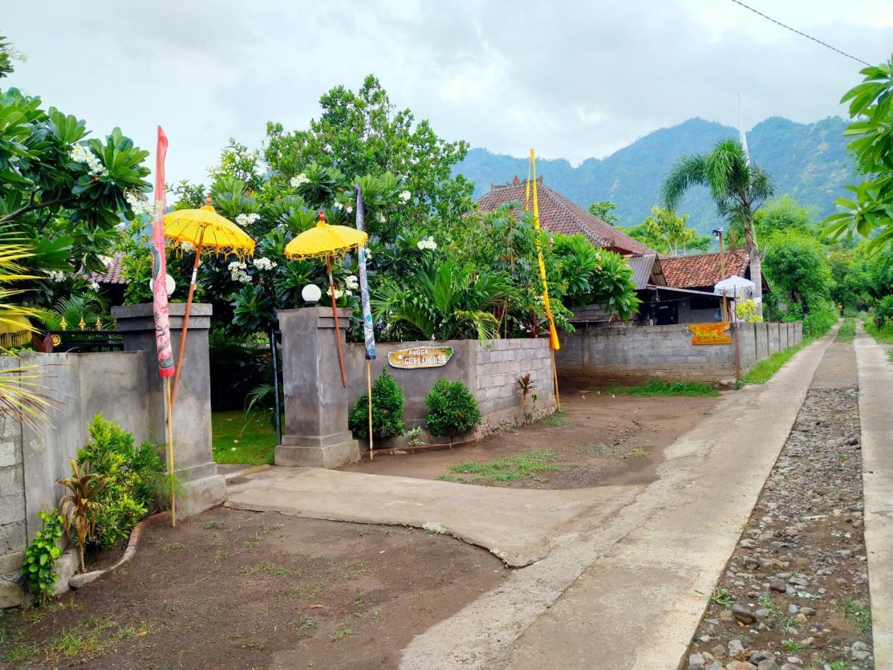 Angga Guest House เปมูเตรัน ภายนอก รูปภาพ