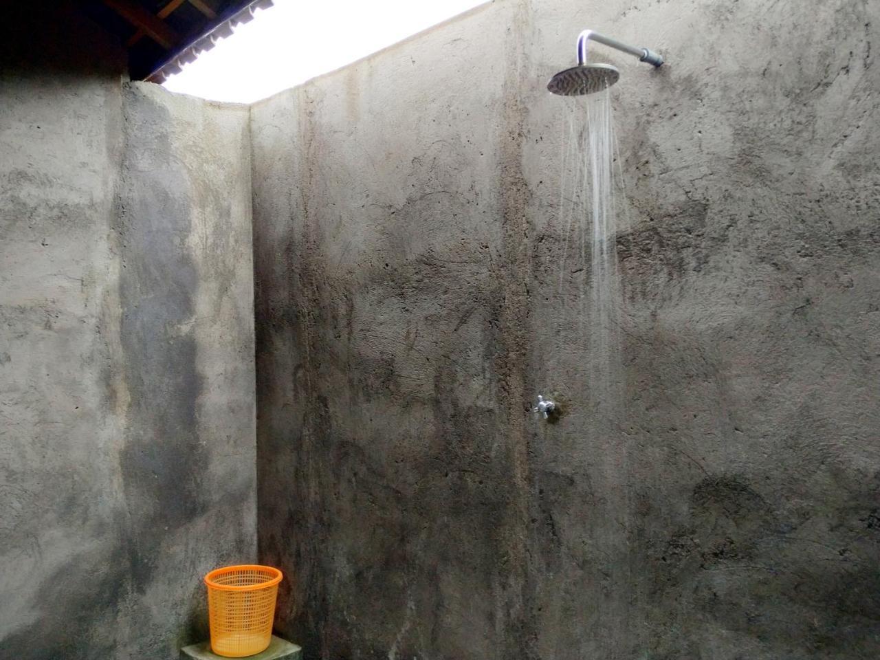 Angga Guest House เปมูเตรัน ภายนอก รูปภาพ