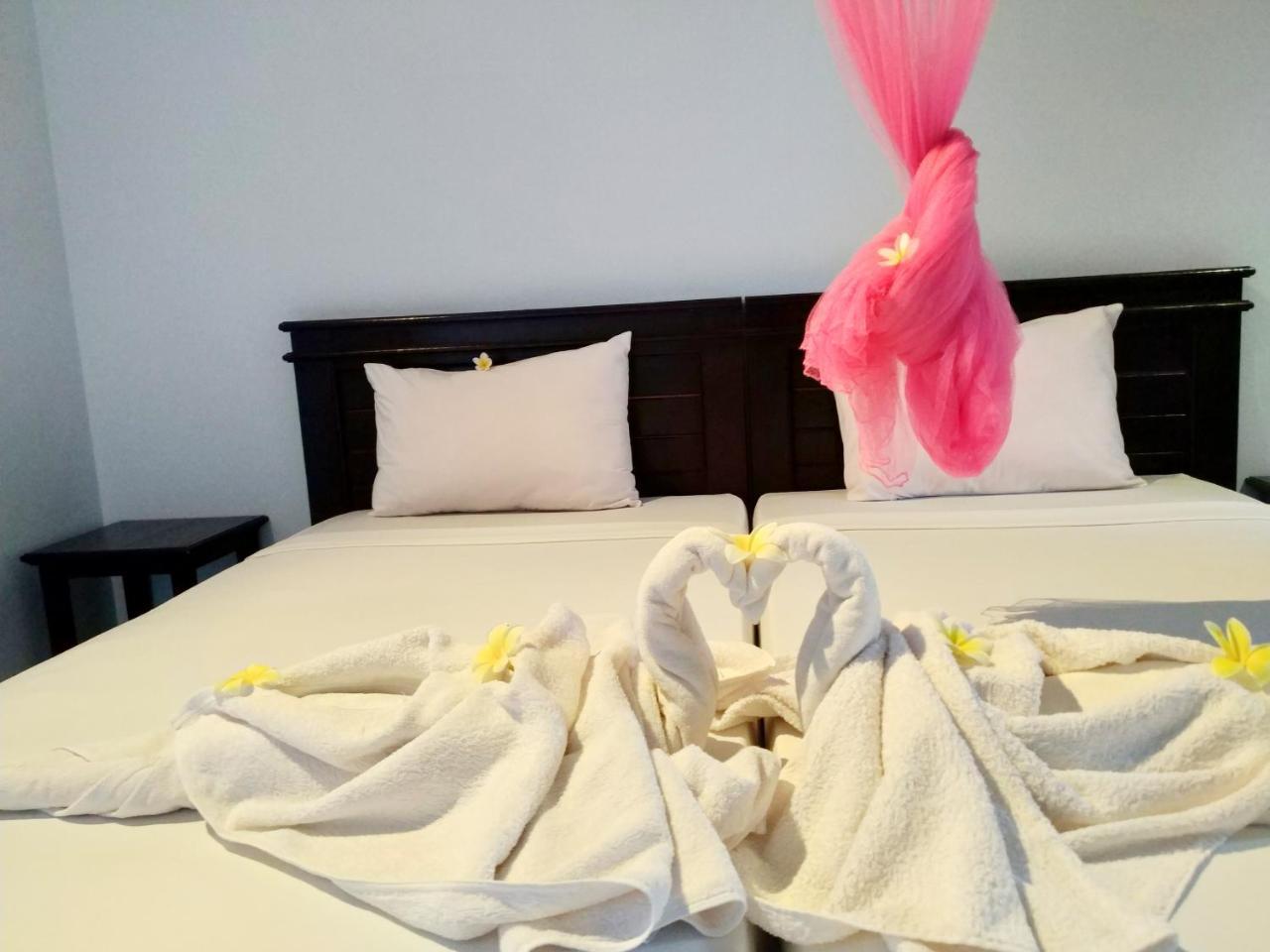 Angga Guest House เปมูเตรัน ภายนอก รูปภาพ