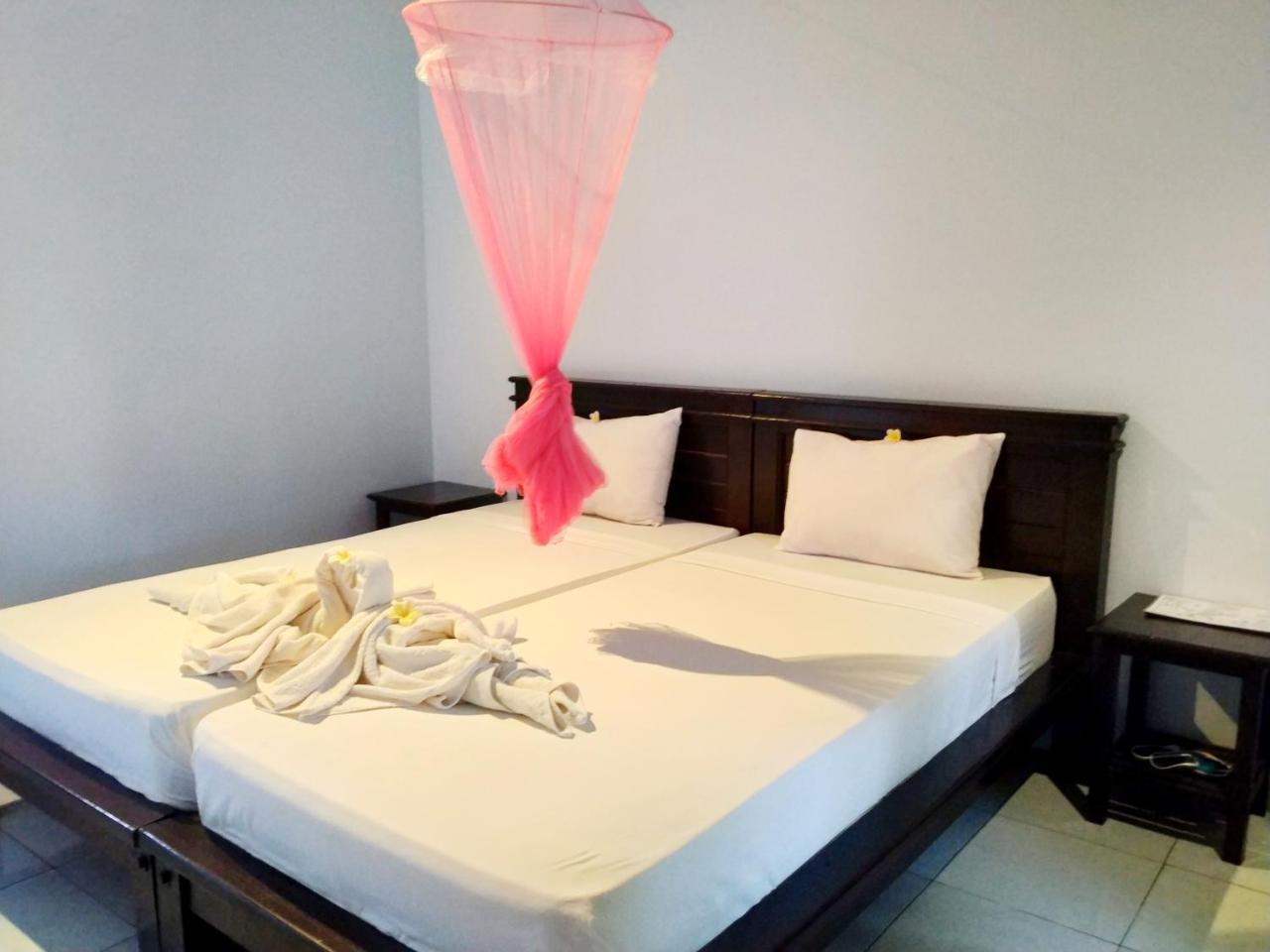 Angga Guest House เปมูเตรัน ภายนอก รูปภาพ