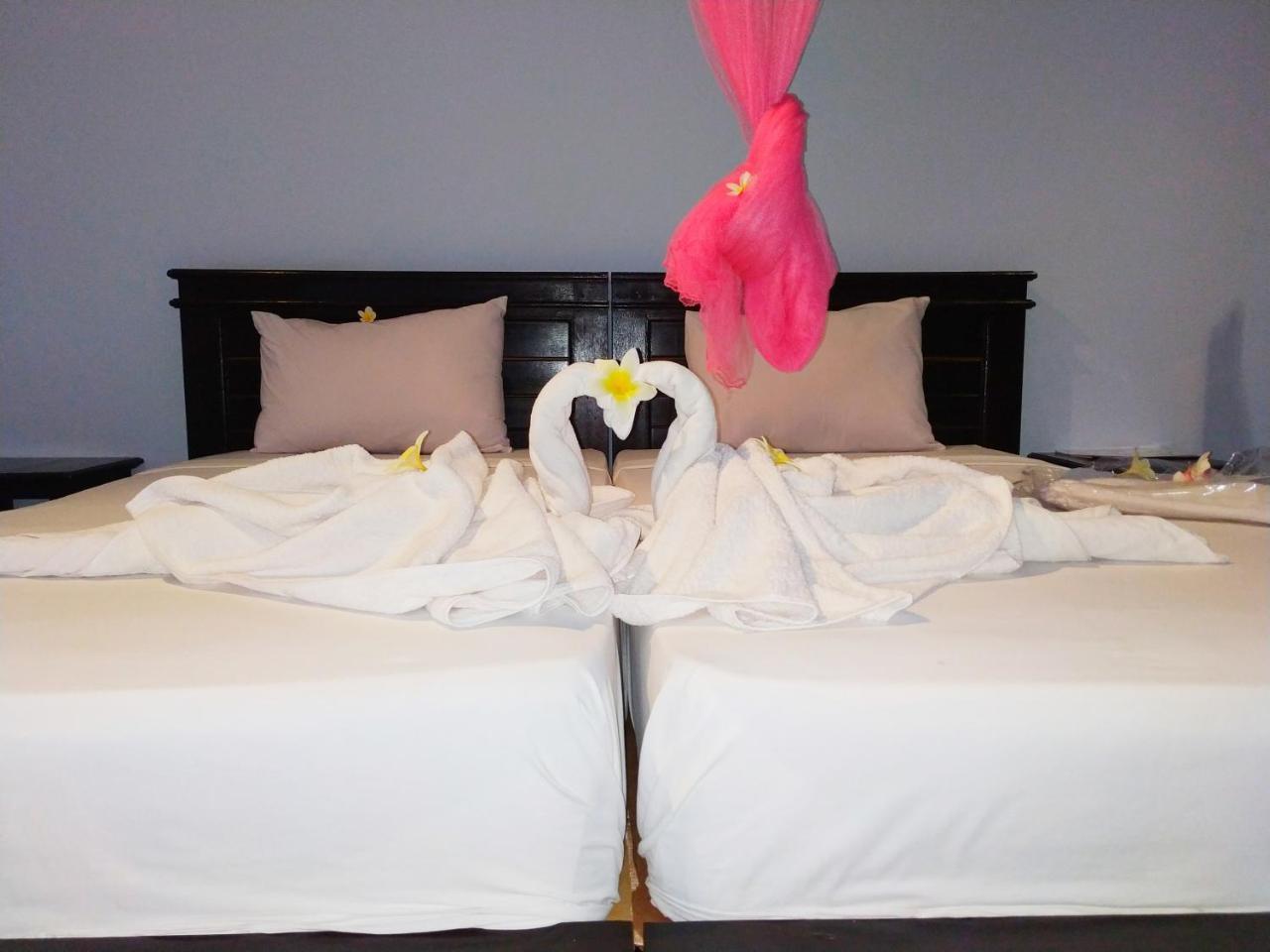 Angga Guest House เปมูเตรัน ภายนอก รูปภาพ