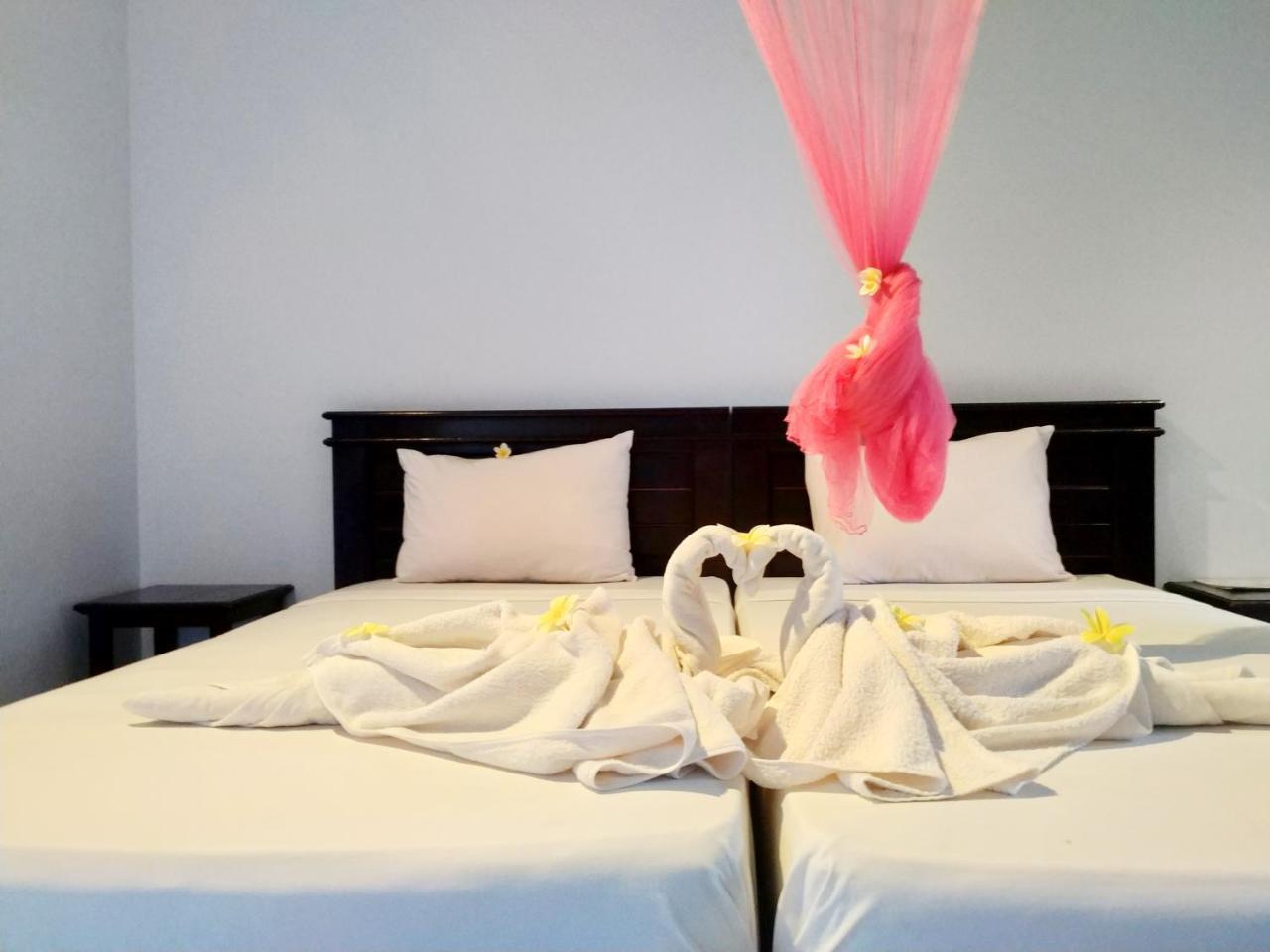 Angga Guest House เปมูเตรัน ภายนอก รูปภาพ