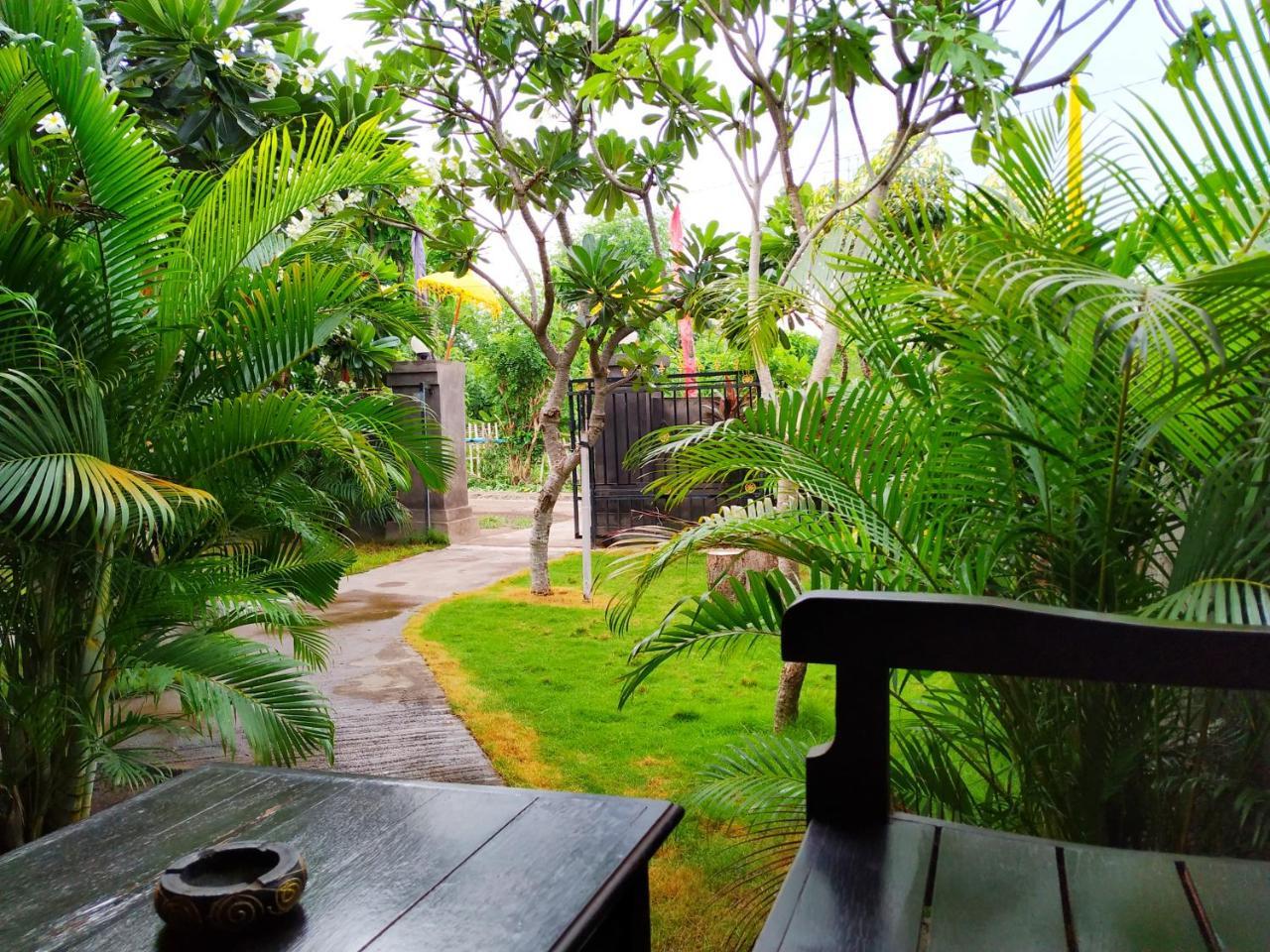 Angga Guest House เปมูเตรัน ภายนอก รูปภาพ