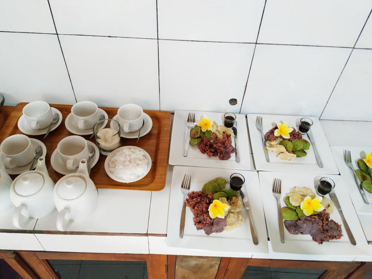 Angga Guest House เปมูเตรัน ภายนอก รูปภาพ